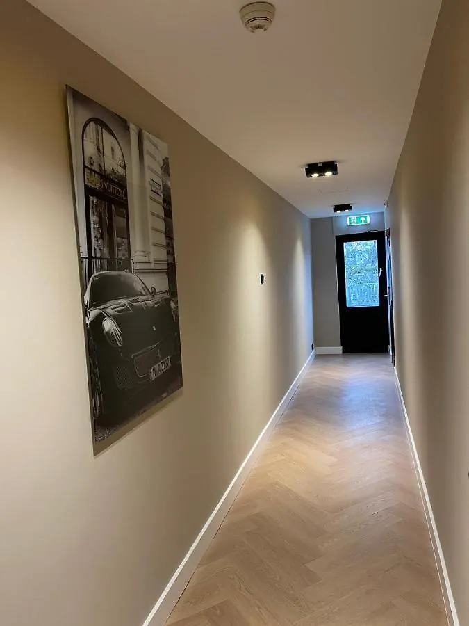 Hotel 83 Amsterdam