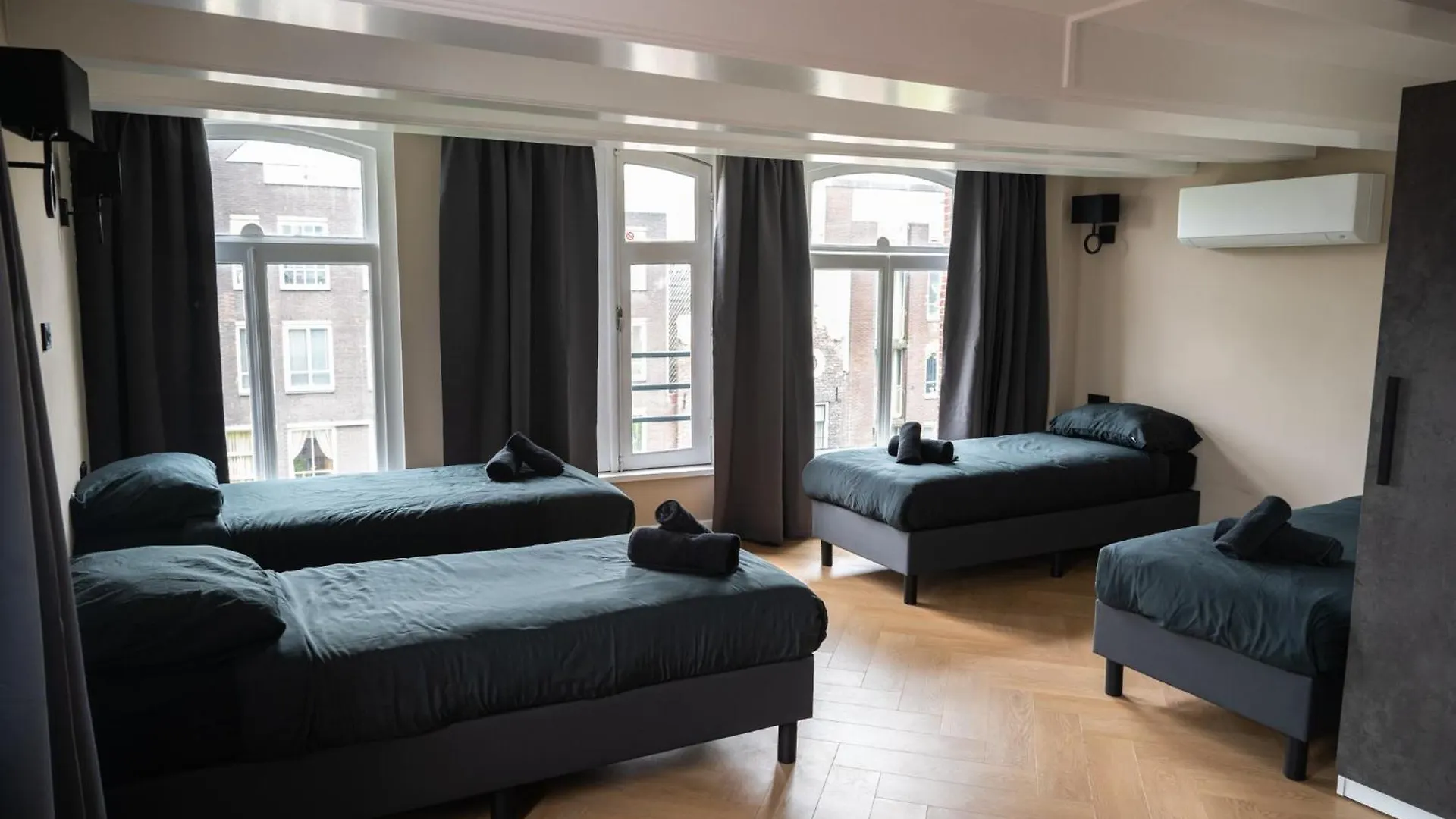 **  Hotel 83 Amsterdam Paesi Bassi