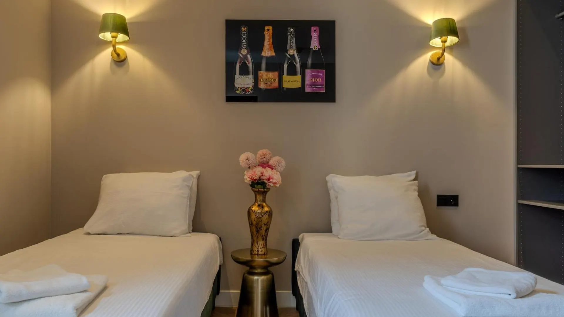 Hotel 83 Amsterdam