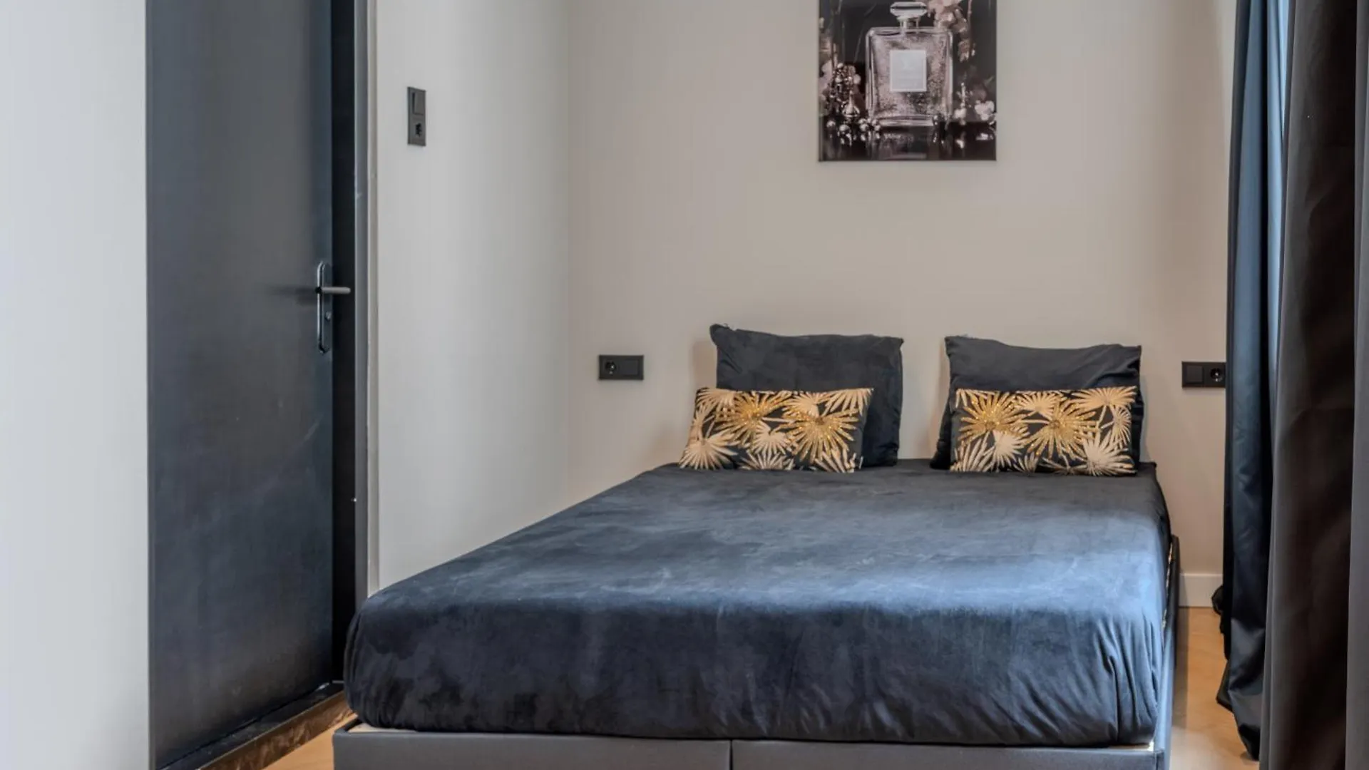 Hotel 83 Amsterdam