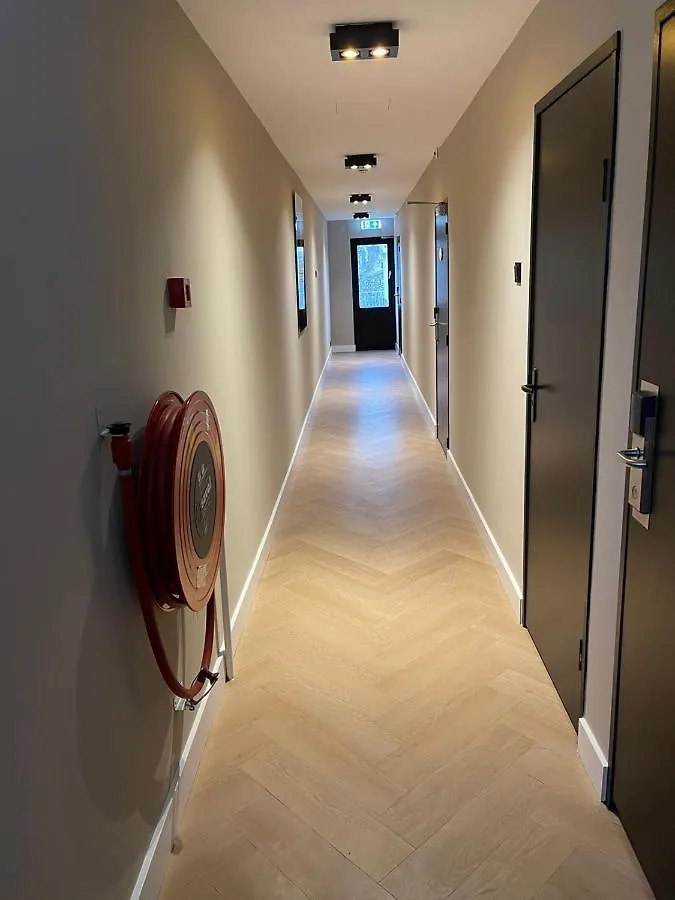 Hotel 83 Amsterdam 2*,