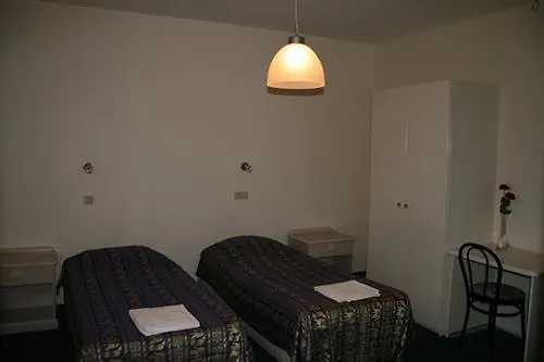 Hotel 83 Amsterdam 2*,